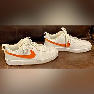 NEW Nike Court Bourough Low 2 White and Orange 6.5 Youth / 8 - 8.5 Womens